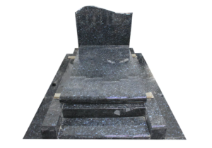 Надгробная плита из мрамора на могилу №6