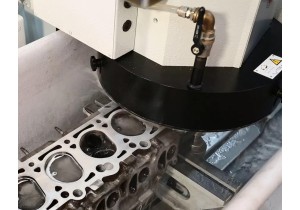 Обработка плоскости алюминиевого БЦ Иномарки 6 цилиндров